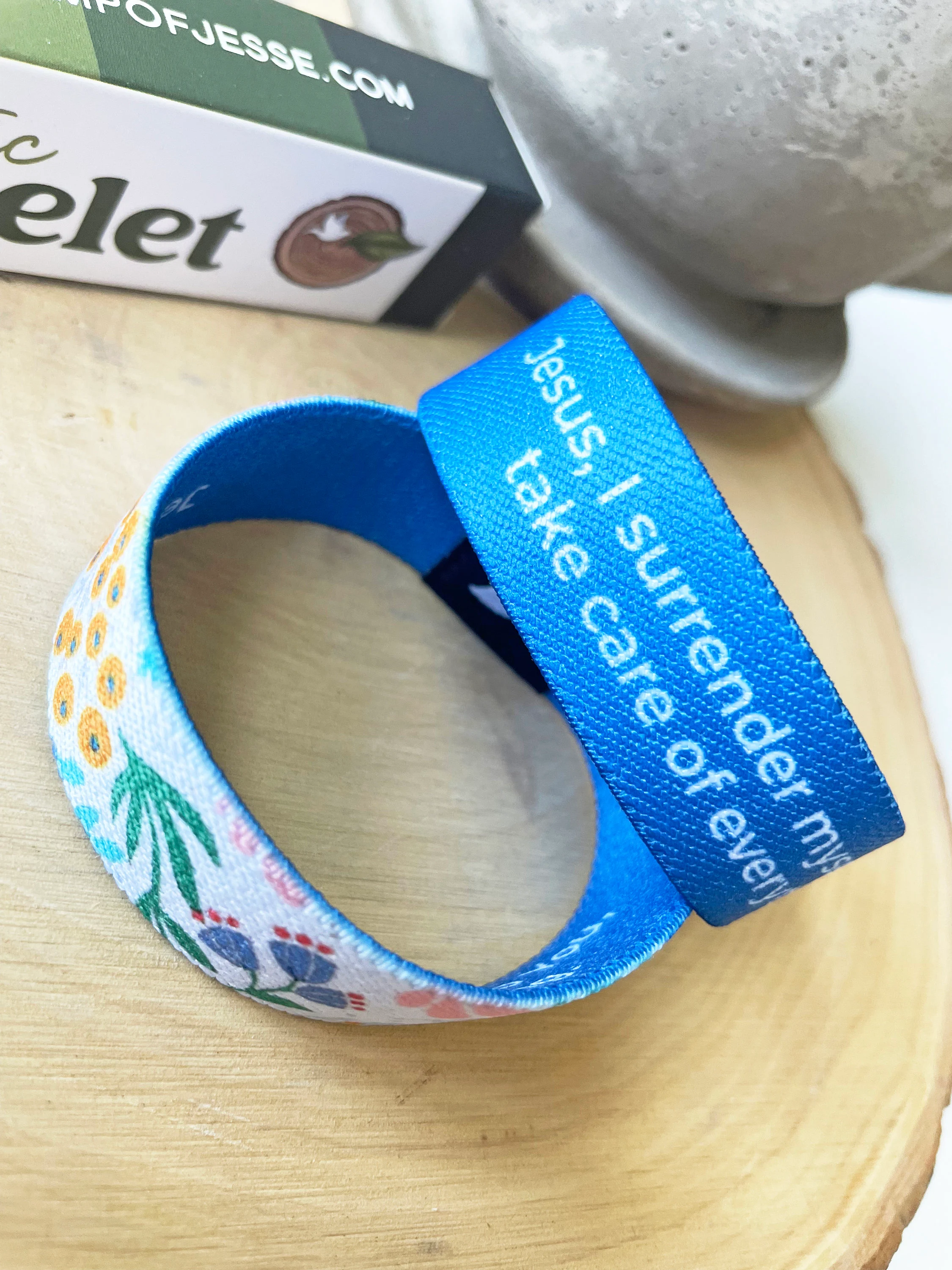 Jesus, I Surrender Myself to You | Reversible Elastic Bracelet